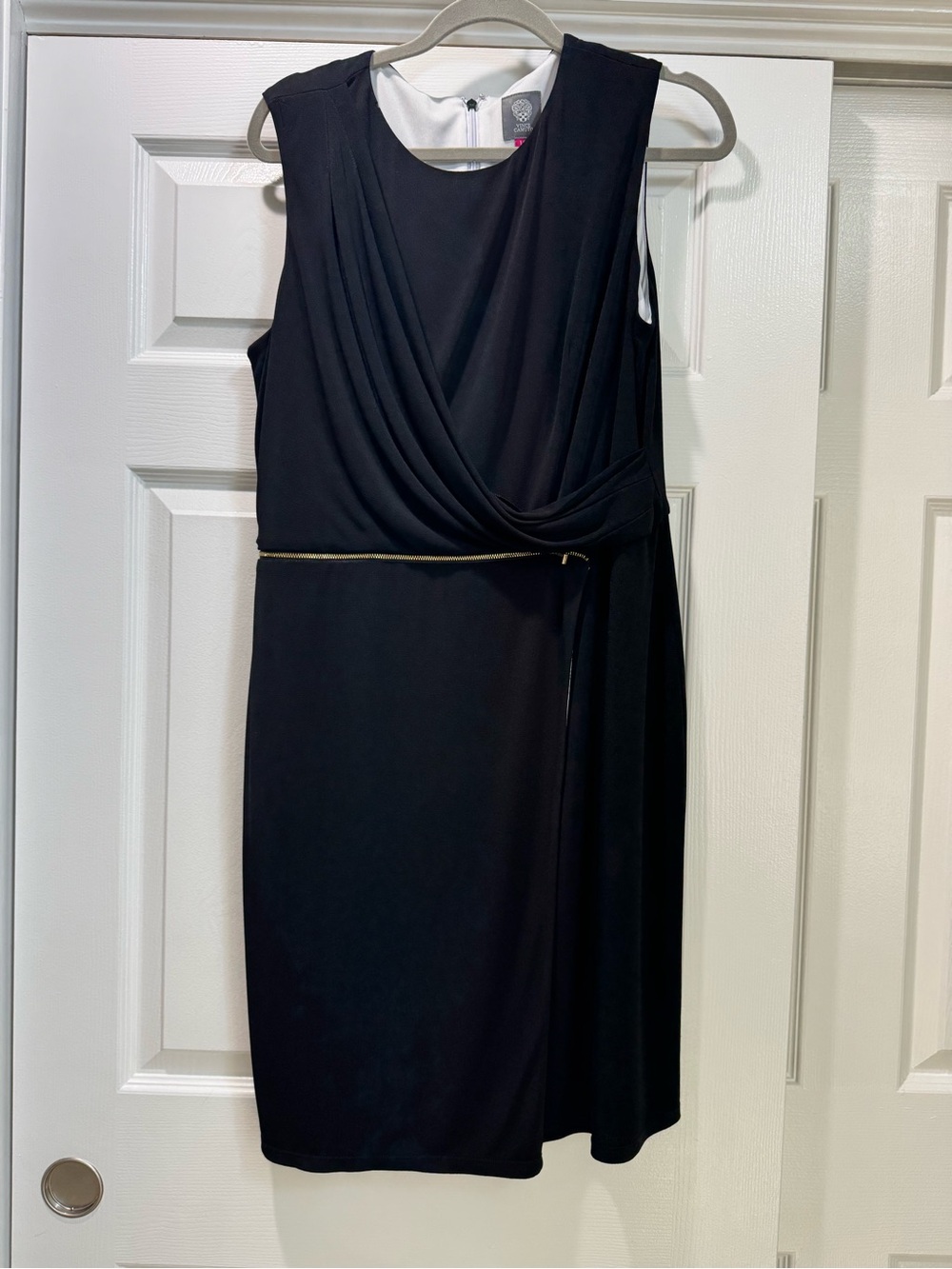Vince Camuto sleeveless black dress 14